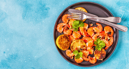 Grilled shrimps with lemon parsley and garlic