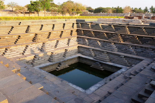 Stepwell, India, Karnataka, Hampi
