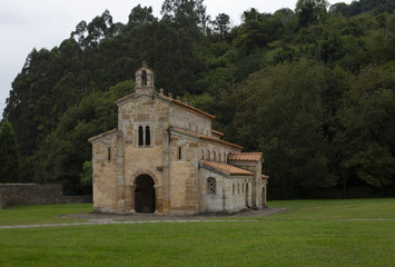 Fototapeta na wymiar Church of the Holy Savior of Valdediós