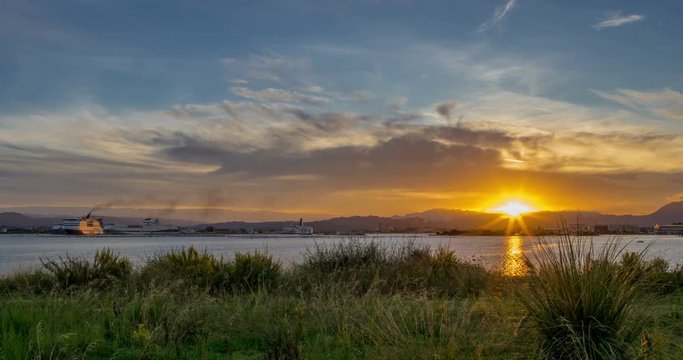 Panoramica del Porto di Olbia al tramonto, Sardegna - Italia