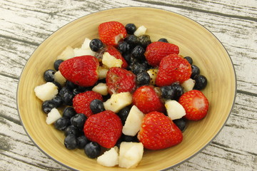 Salade de fruits dans un bol