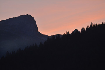  kleinwalsertal, türkopfscharte vor abendhimmel