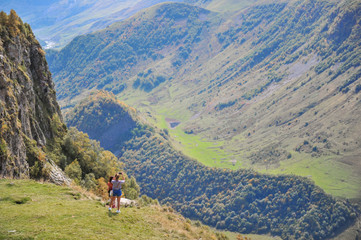 Obraz premium View on mountains around the Friendship Monument near the Georgian Military Road 