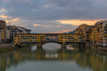 Obraz premium Ponte Vecchio Bridge over Arno river, Florence, Italy