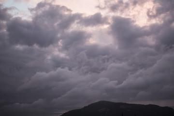 Naklejka premium dramatic sky with mountain