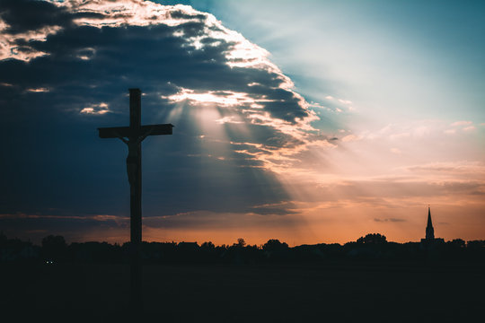 Christ cross sunset 