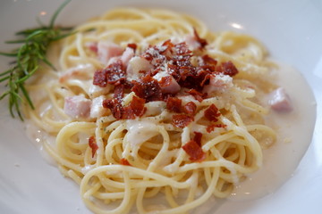 spaghetti carbonara