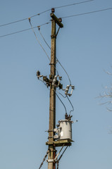 Poste COM FIOS EL&Eacute;TRICOS