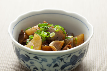 牛すじ煮込み
