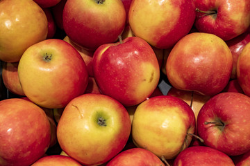 Fototapeta na wymiar Äpfel auf dem Markt