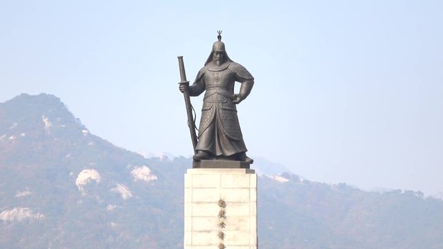 Statues of Admiral Yi Sun-sin, a Korean naval hero at Gwanghwamun Plaza in Seoul City