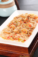 Steamed mussels with minced garlic