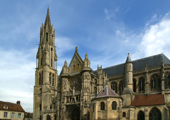 Fototapeta na wymiar Cathedral (Notre Dame) of Senlis, Oise, Picardy, France