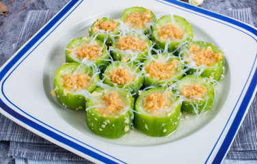 Steamed holy melon with garlic paste