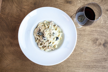 breakfast plate with some healthy food spaghetti