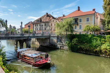 Papier Peint photo autocollant Canal Ljubljana city center with canals and waterfront in Slovenia