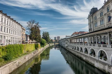 Tableaux sur verre Canal Ljubljana city center with canals and waterfront in Slovenia