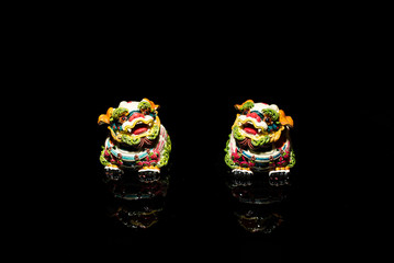 沖縄のシーサー　陶器の置物