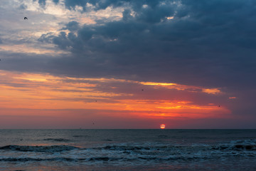 Obraz premium Amazing colorful sunrise at sea