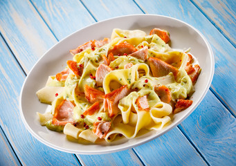 Pasta with salmon and sauce