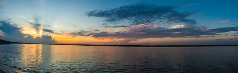 Obraz na płótnie Canvas Sunset over the Amazon river