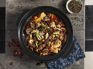Sour bamboo beef clay pot