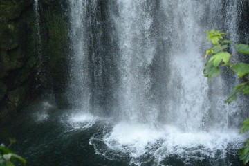 cascade d'eau France Pontalier 