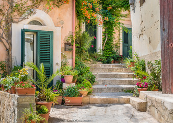 Fototapeta premium Malowniczy widok w Modicy, słynnym barokowym mieście na Sycylii, w południowych Włoszech.