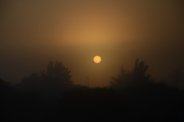 sol en carretera nublada mexico