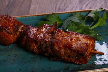 Beef skewer with sauce