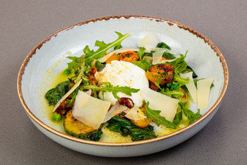 Salad with mushrooms