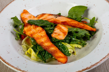 Grilled salmon salad