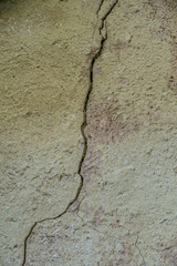Schäden an Hauswand