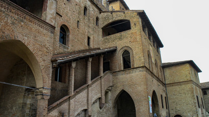 Castellarquato