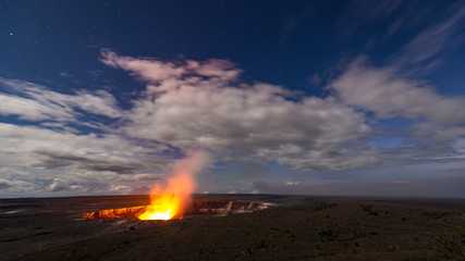 Halemaumau glowing at night in January 28th 2018 before the lava lake receded. © fnendzig