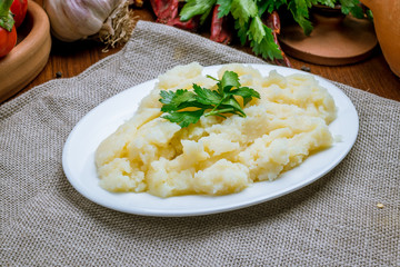 mashed potatoes on bowl