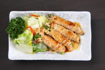 アスパラと榎の豚肉巻き