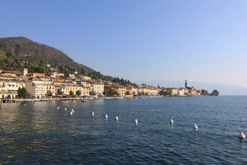 Fototapeta na wymiar panorama di Salò Brescia Italia sul lago di Garda