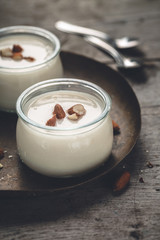 Petits Pots de Crème Végétarienne à L'Amande
