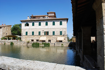 Fototapeta na wymiar Thermal pool at Bagno Vignoni, Tuscany