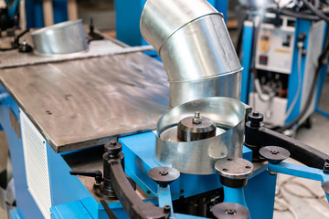 production rolling tool, electric machine. the production of ventilation and gutters. Tool and bending equipment for sheet metal. manufacture or a demonstration stand in the store