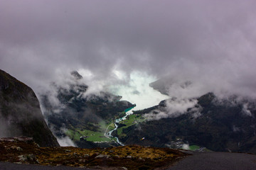 cloud in mountains
