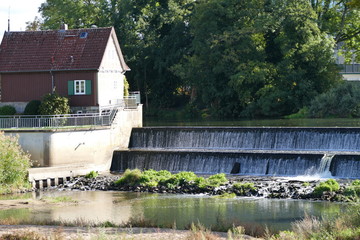 Fototapeta premium waterfalls controlled with house