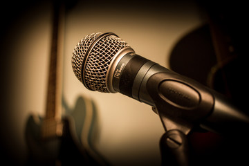 Microphone