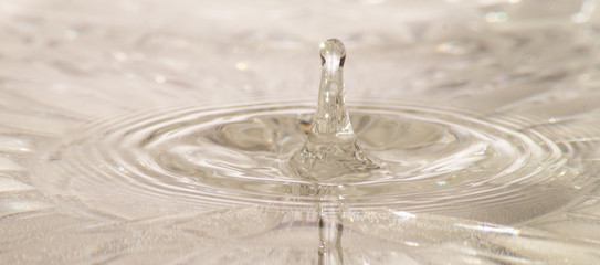 Wasserkreis mit Steg