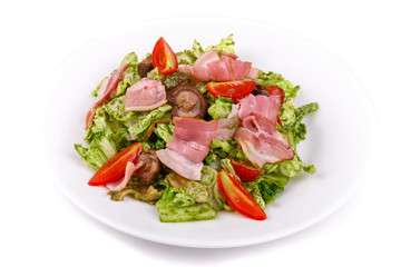 Salad of bacon, lettuce, mushrooms and cherry tomatoes