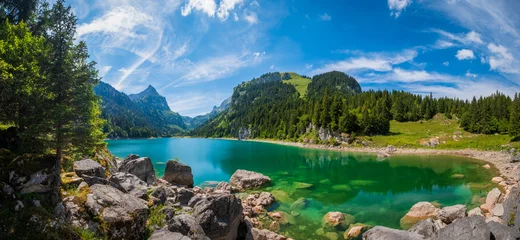 Fototapete Berge Schöne Bergsee-Sommerlandschaft in der Schweiz