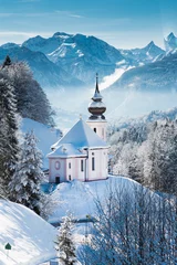 Papier Peint photo Ciel bleu Église de Maria Gern en hiver, Berchtesgadener Land, Bavière, Allemagne