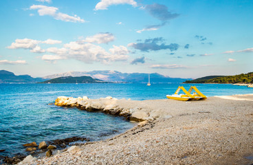 Croatian coast ( chorwackie wybrzeże - wyspa Ciovo, Dalmacja, Chorwacja) © Emilia