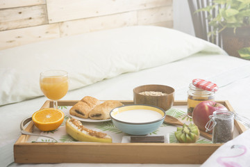 Breakfast hotel (bedroom)